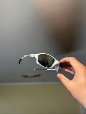 Oakley White Frame Sunglasses with Dark Lenses oak